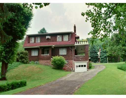 21 Elmwood Road Pittsburgh, PA 15209 - Photo 1 of 8 Exterior Front.