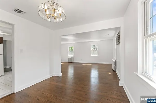 $3,725 | 409 Tappan Road, Unit 2, Norwood, NJ 07648