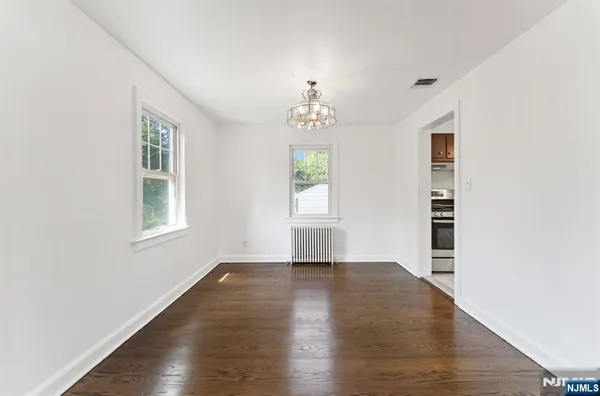 $3,725 | 409 Tappan Road, Unit 2, Norwood, NJ 07648