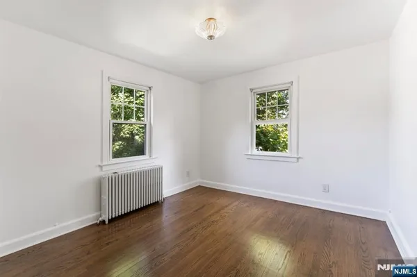$3,725 | 409 Tappan Road, Unit 2, Norwood, NJ 07648