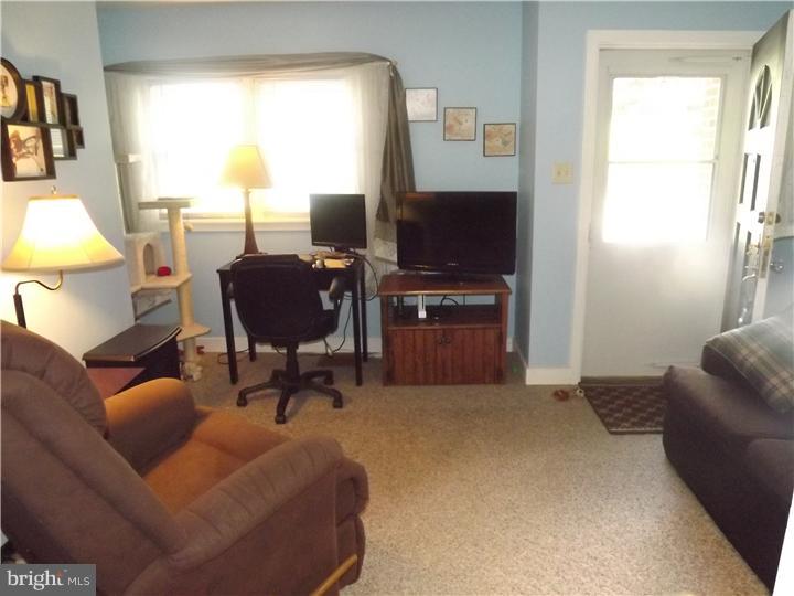 1006 Crestview Avenue Reading, PA 19607 - Photo 2 of 17 Living Room