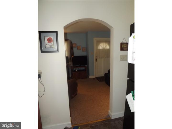1006 Crestview Avenue Reading, PA 19607 - Photo 10 of 17 Hallway