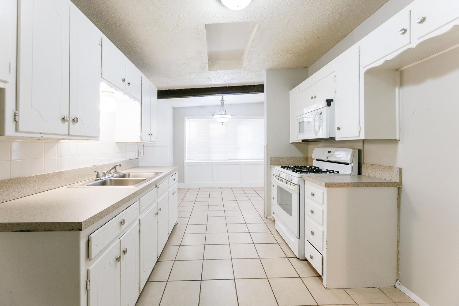 2526 63rd Street Lubbock, TX 79413 - Photo 32 of 51 2526 63rd-36