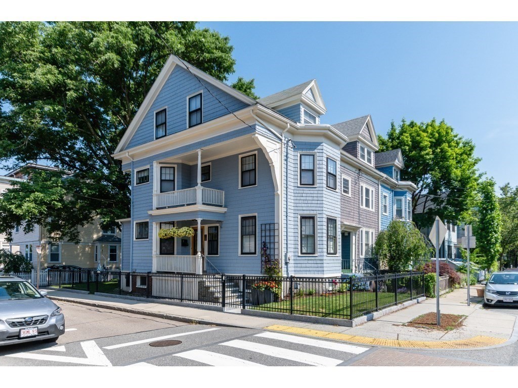 1 Gardner Road Cambridge, MA 02139 - Photo 31 of 39