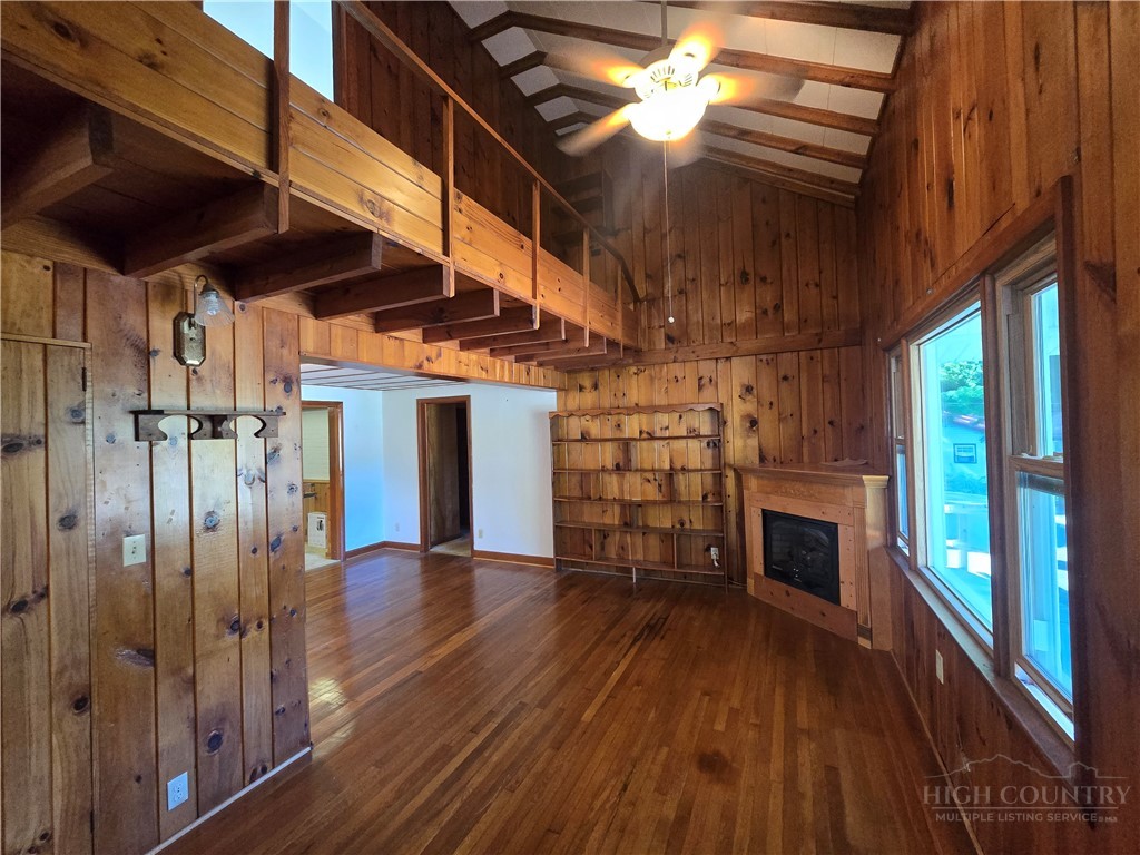 159 Hubert Street Newland, NC 28657 - Photo 4 of 40