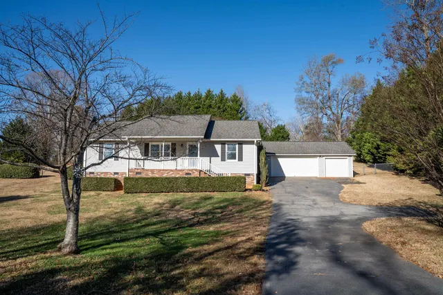 $289,900 | 521 Quail Creek Road, Inman, SC 29349