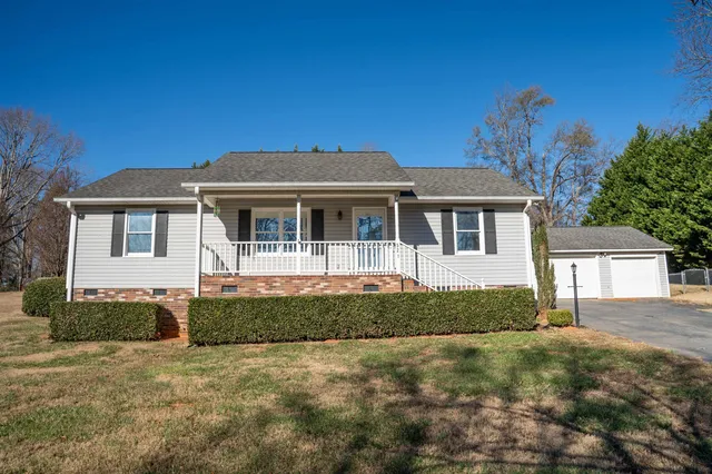 $289,900 | 521 Quail Creek Road, Inman, SC 29349