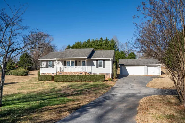 $289,900 | 521 Quail Creek Road, Inman, SC 29349