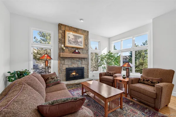 $1,995,000 | 33 Golden Eagle Lane, Littleton, CO 80127