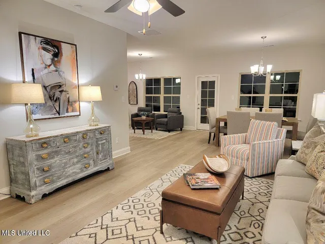 $334,900 | 107 Red Bird Cove, Batesville, MS 38606