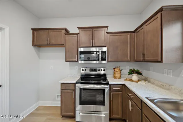 $334,900 | 107 Red Bird Cove, Batesville, MS 38606