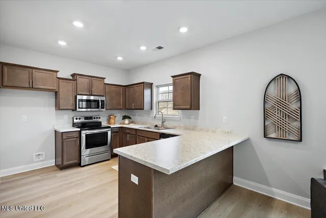 $334,900 | 107 Red Bird Cove, Batesville, MS 38606