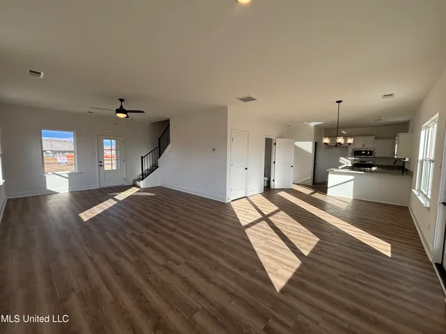 $334,900 | 107 Red Bird Cove, Batesville, MS 38606