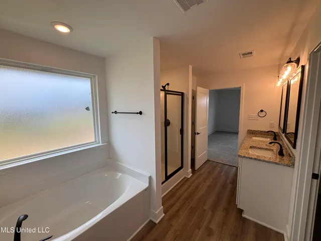 $334,900 | 107 Red Bird Cove, Batesville, MS 38606