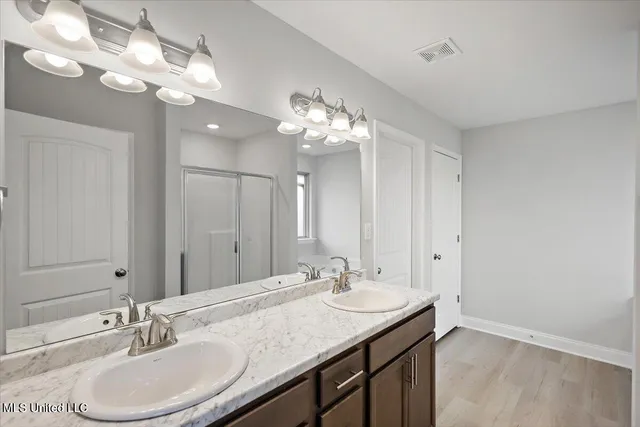 $334,900 | 107 Red Bird Cove, Batesville, MS 38606