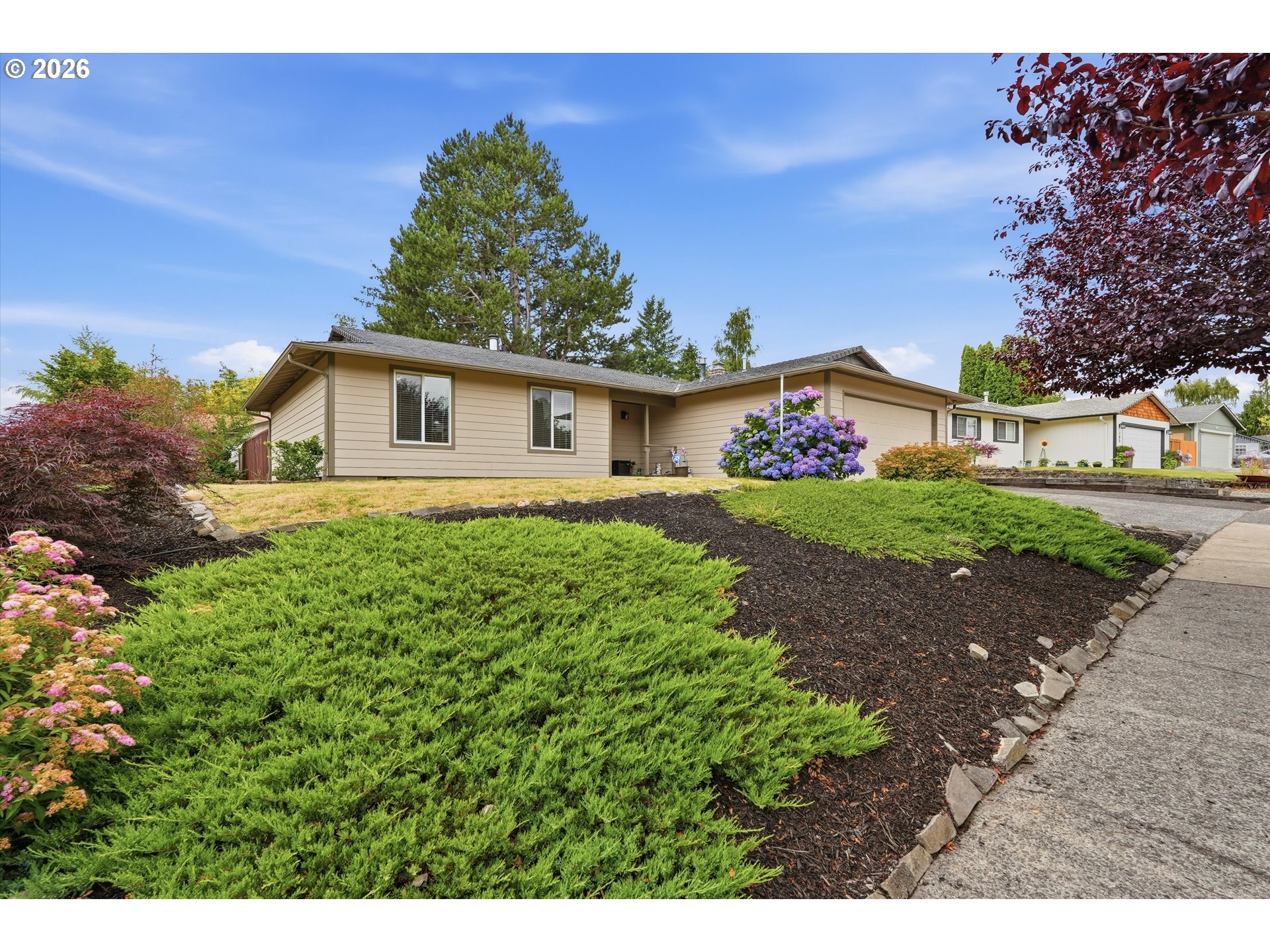 799 Southwest Orchard Place Gresham, OR 97080 - Photo 2 of 36