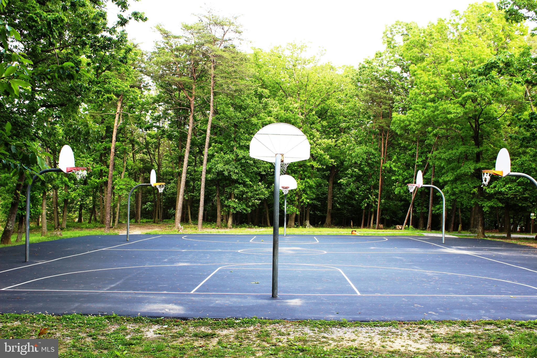4201 Maple Road Morningside, MD 20746 - Photo 23 of 23 Neighborhood basketball court
