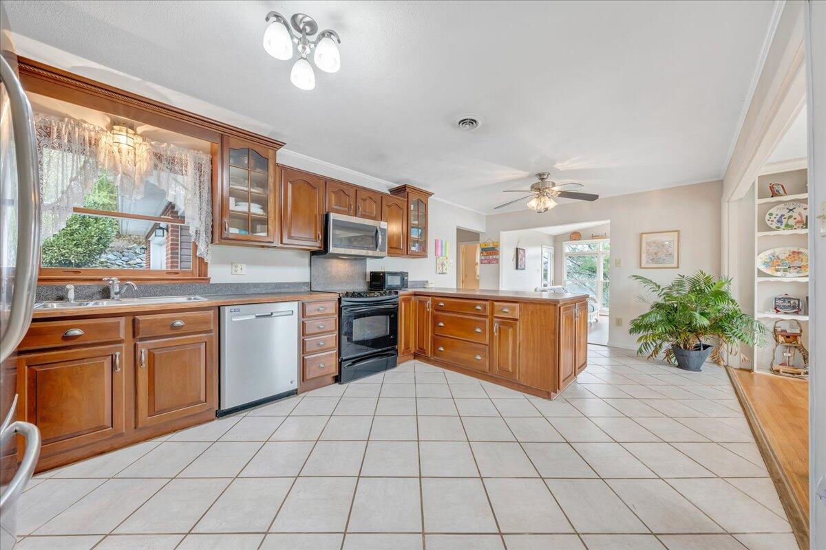 1417 Ellis Road Hardy, VA 24101 - Photo 13 of 69 11-MIB00640