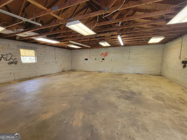 $1,295 | 1751 Atlanta Highway Southeast, Statham, GA 30666