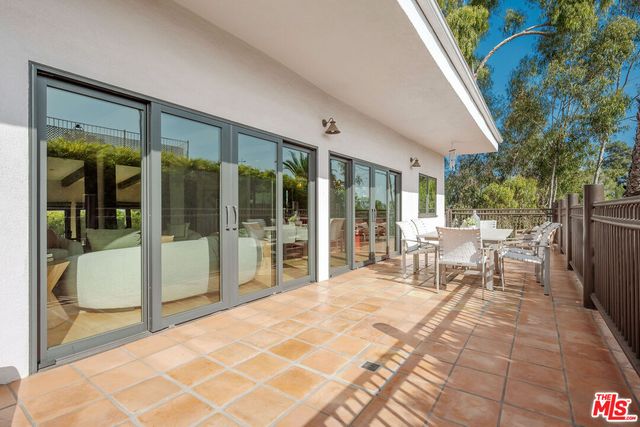 $2,197,000 | 6216 Primrose Avenue, Los Angeles, CA 90068