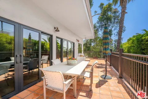 $2,197,000 | 6216 Primrose Avenue, Los Angeles, CA 90068