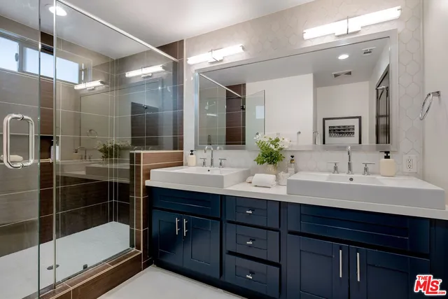 $2,197,000 | 6216 Primrose Avenue, Los Angeles, CA 90068