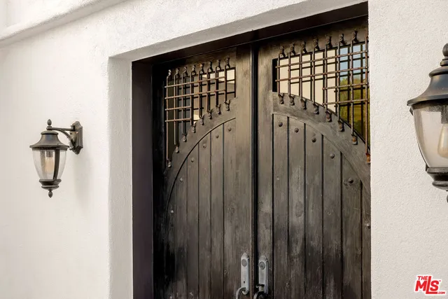 $2,197,000 | 6216 Primrose Avenue, Los Angeles, CA 90068