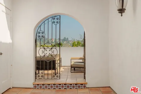 $2,197,000 | 6216 Primrose Avenue, Los Angeles, CA 90068