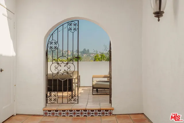 $2,197,000 | 6216 Primrose Avenue, Los Angeles, CA 90068