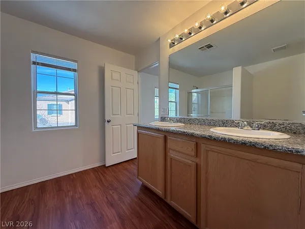 $2,100 | 10541 Kivas Court, Las Vegas, NV 89129