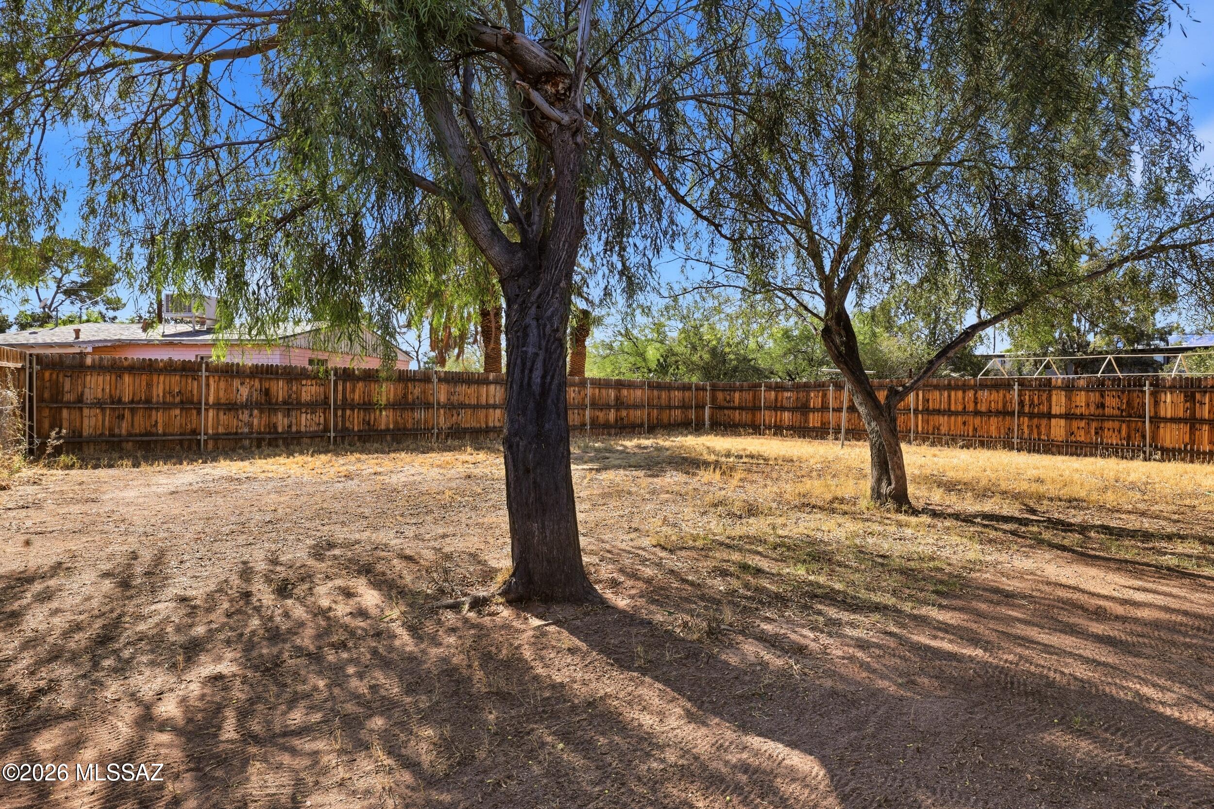 1413 North Craycroft Road Tucson, AZ 85712 - Photo 3 of 24