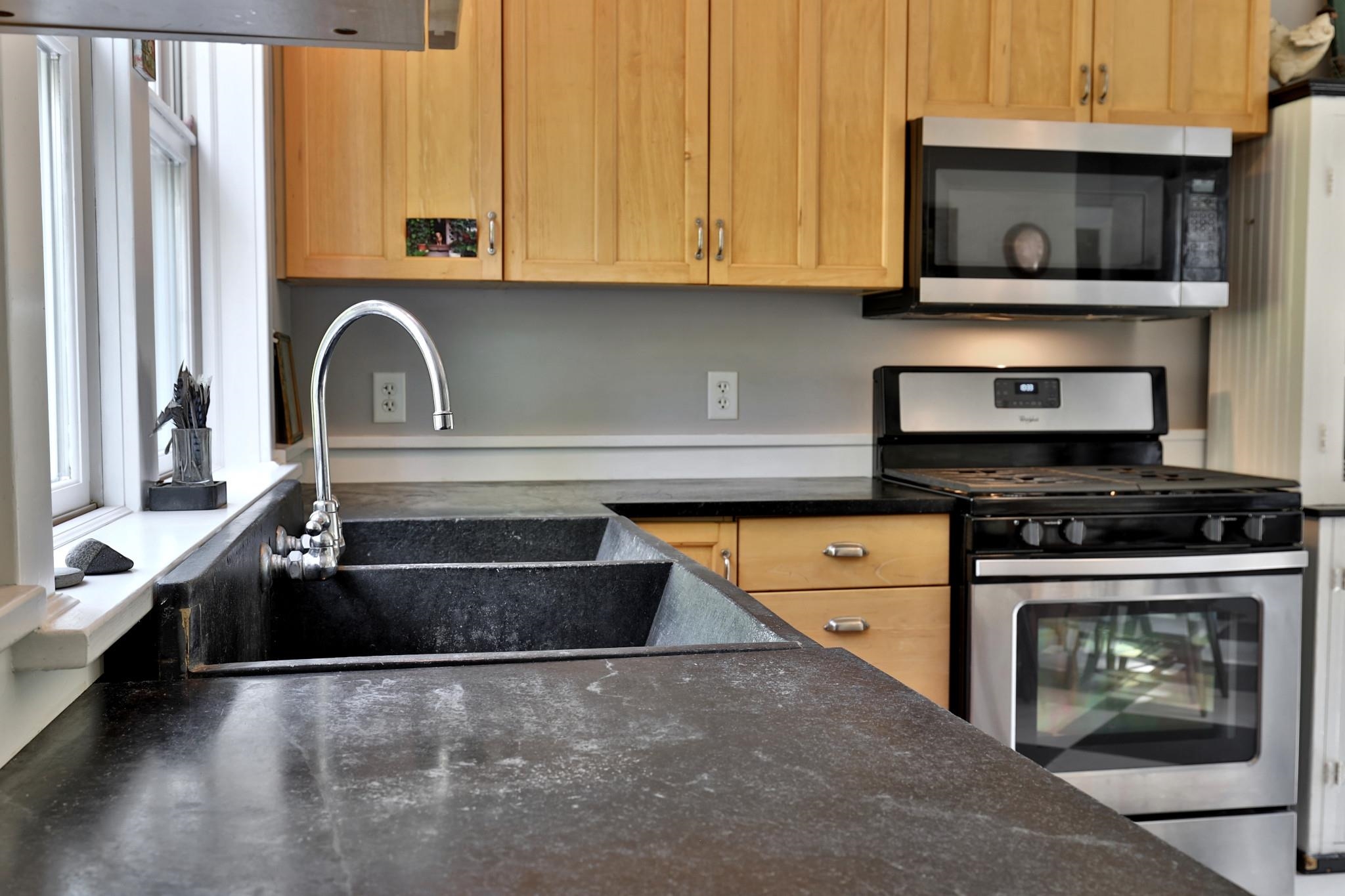 881 Brook Street Rochester, VT 05767 - Photo 4 of 49