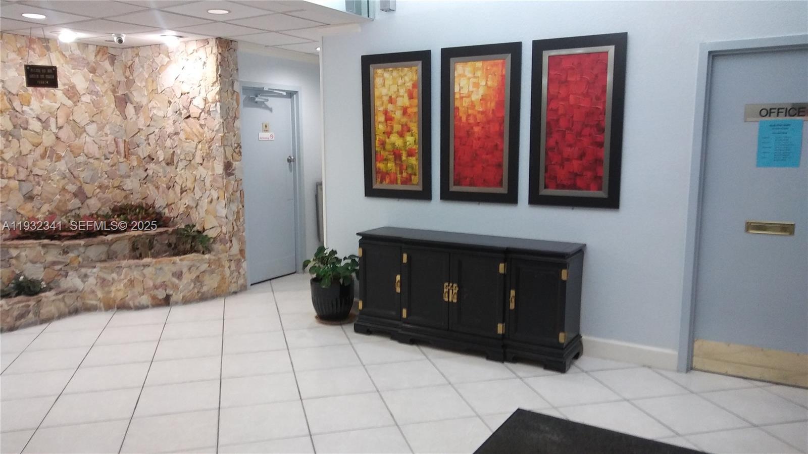 1000 St Charles Place, Unit L2 Pembroke Pines, FL 33026 - Photo 2 of 16