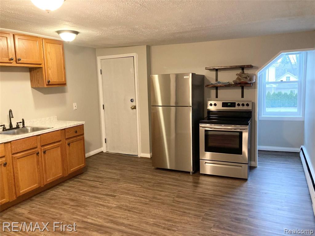 2034 John R Road, Unit 7 Troy, MI 48083 - Photo 3 of 9