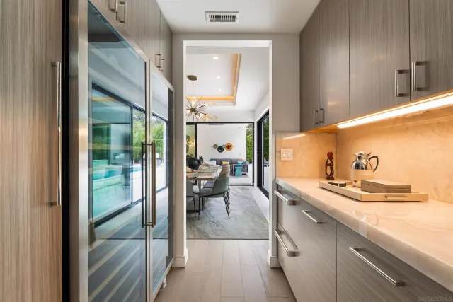 $6,995,000 | 6887 Avenida Andorra, La Jolla, CA 92037