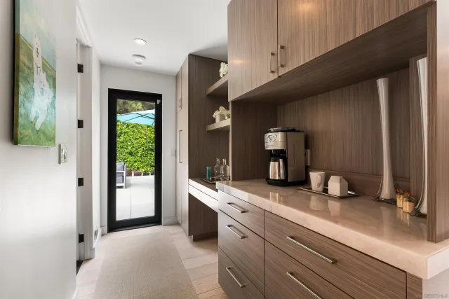 $6,995,000 | 6887 Avenida Andorra, La Jolla, CA 92037