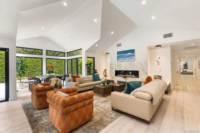 $6,995,000 | 6887 Avenida Andorra, La Jolla, CA 92037