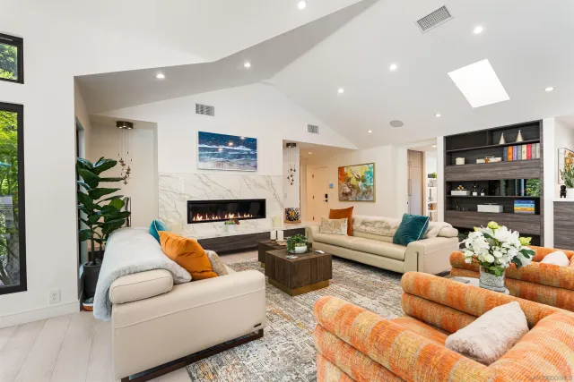 $6,995,000 | 6887 Avenida Andorra, La Jolla, CA 92037