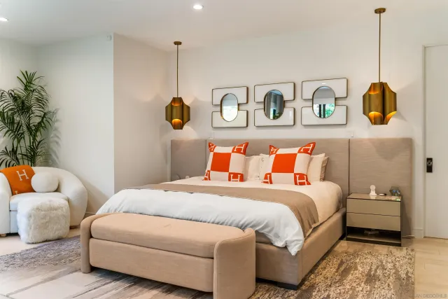 $6,995,000 | 6887 Avenida Andorra, La Jolla, CA 92037