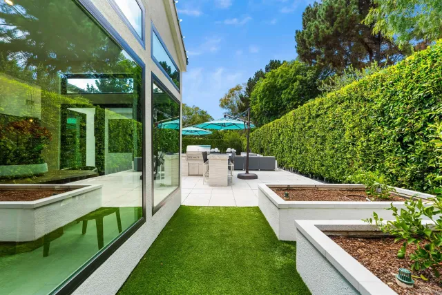 $6,995,000 | 6887 Avenida Andorra, La Jolla, CA 92037