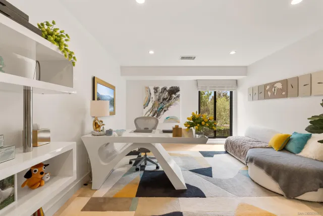 $6,995,000 | 6887 Avenida Andorra, La Jolla, CA 92037