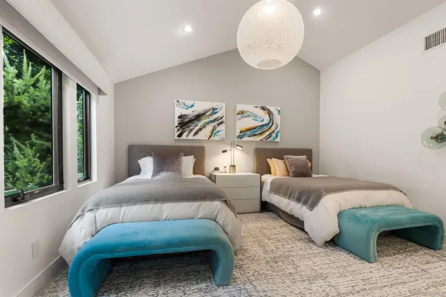 $6,995,000 | 6887 Avenida Andorra, La Jolla, CA 92037