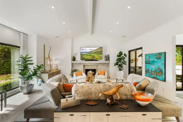 $6,995,000 | 6887 Avenida Andorra, La Jolla, CA 92037