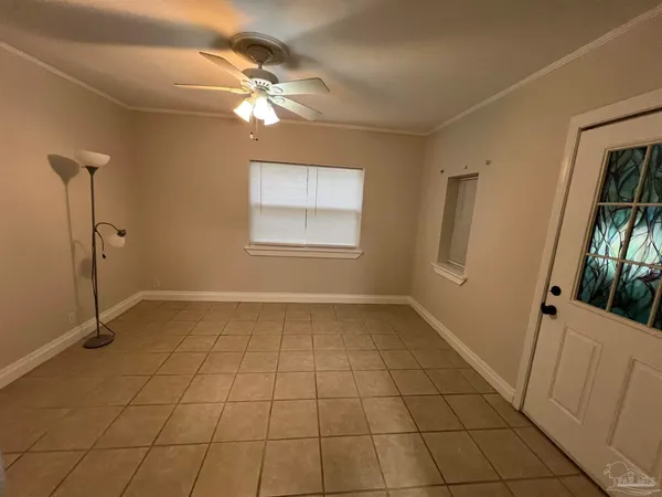 $1,325 | 45 West Carver Drive, Pensacola, FL 32507