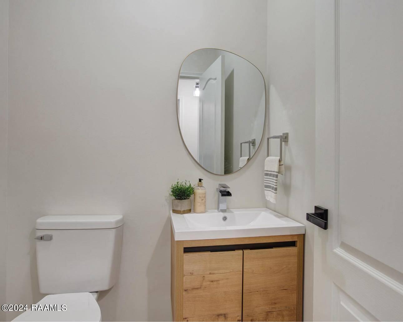 305 Redoak Circle Lafayette, LA 70506 - Photo 19 of 28 450013079_369191055910242_53426411115302