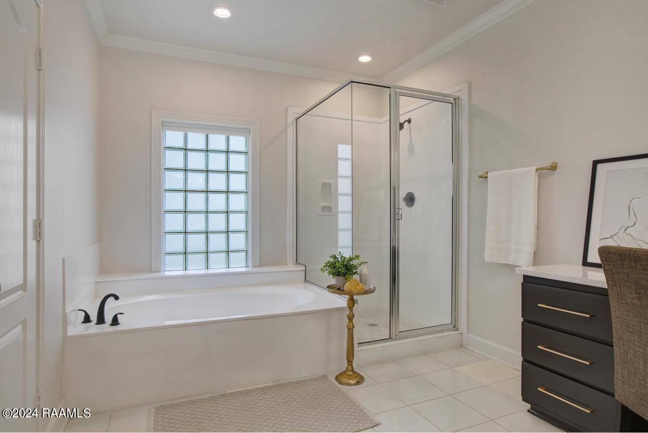 305 Redoak Circle Lafayette, LA 70506 - Photo 9 of 28 450366845_1009043283796645_7368393599369