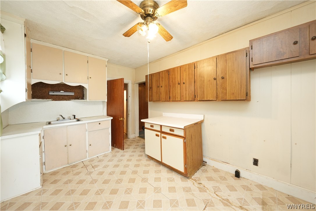 247 Barton Street Buffalo, NY 14213 - Photo 30 of 43