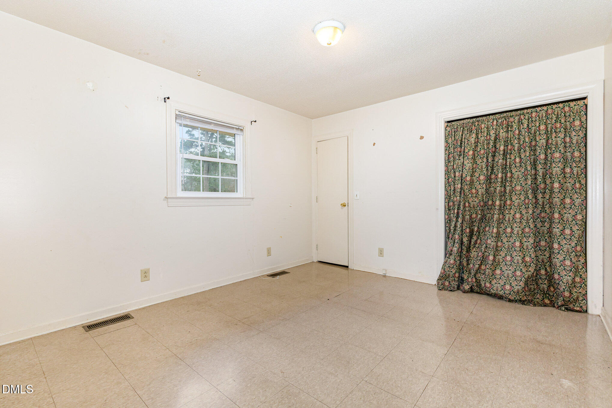 215 East Franklin Street Spring Hope, NC 27882 - Photo 15 of 22 215 E Franklin St 14