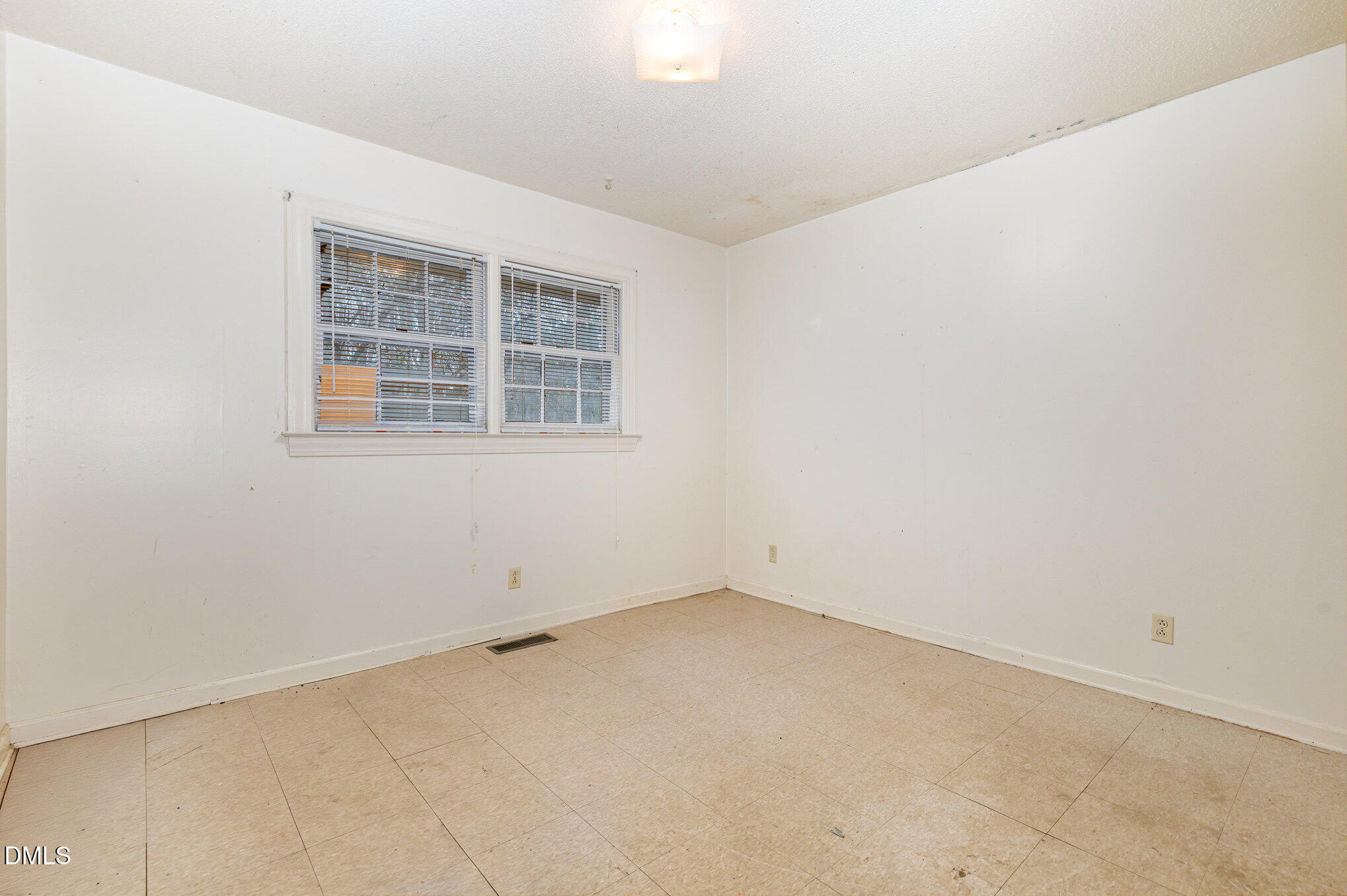 215 East Franklin Street Spring Hope, NC 27882 - Photo 17 of 22 215 E Franklin St 18