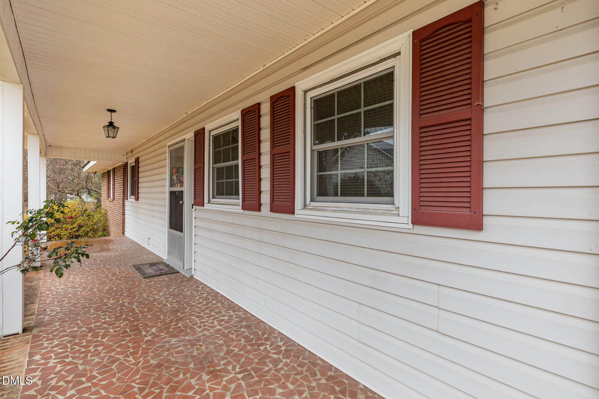 215 East Franklin Street Spring Hope, NC 27882 - Photo 4 of 22 215 E Franklin St 6